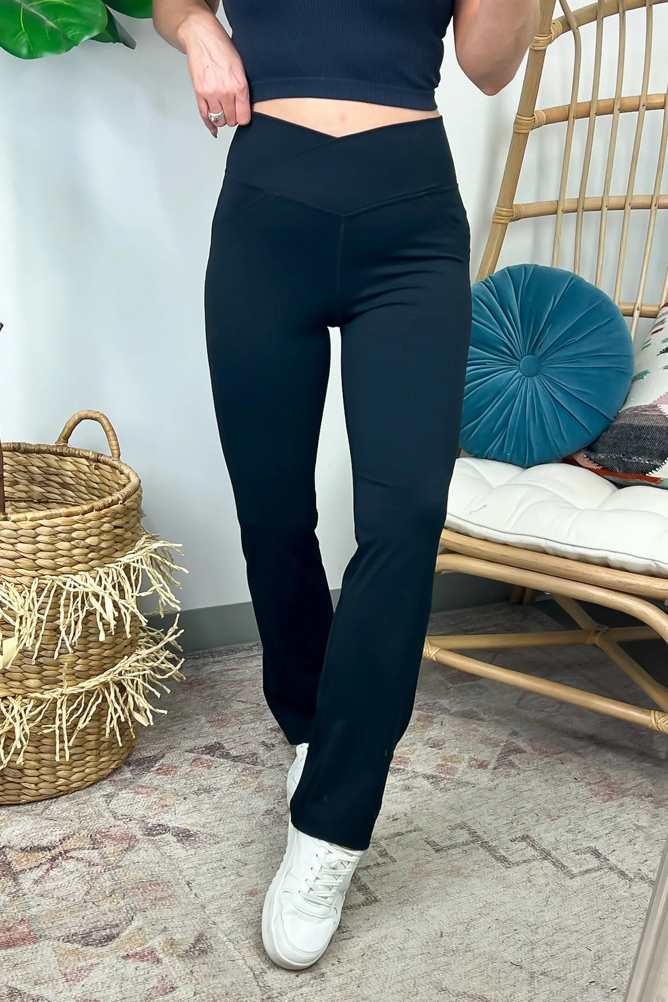 Everyday Mood V-Waist Flare Yoga Pants - BACK IN STOCK