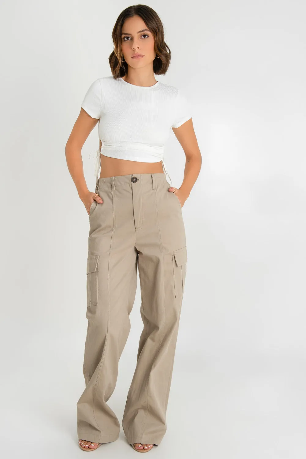 Pantalón cargo de fit wide leg con raya