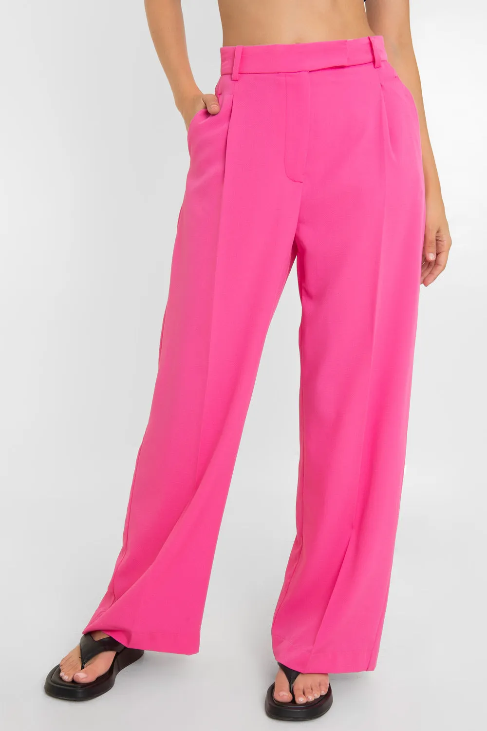 Pantalón de tiro alto fit wide leg con pinzas