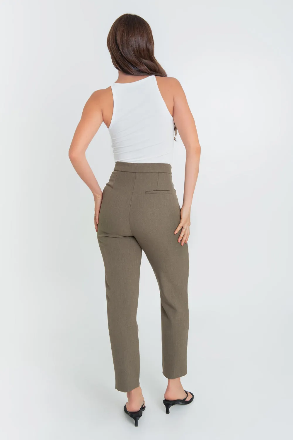 Pantalón fit recto de cintura alta con raya