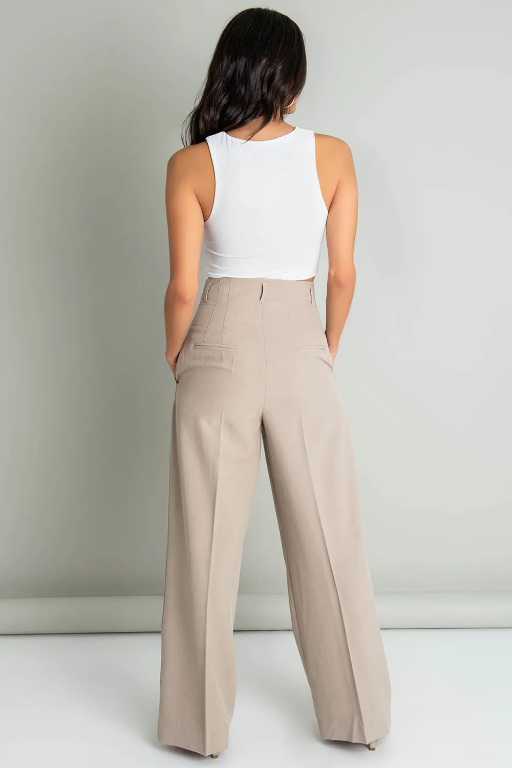 Pantalón fit wide leg tiro alto con pinzas