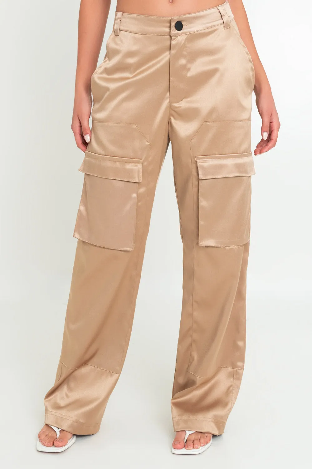 Pantalón satinado cargo de wide leg fit