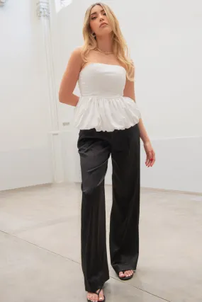 Pantalón satinado de fit wide leg con pinzas