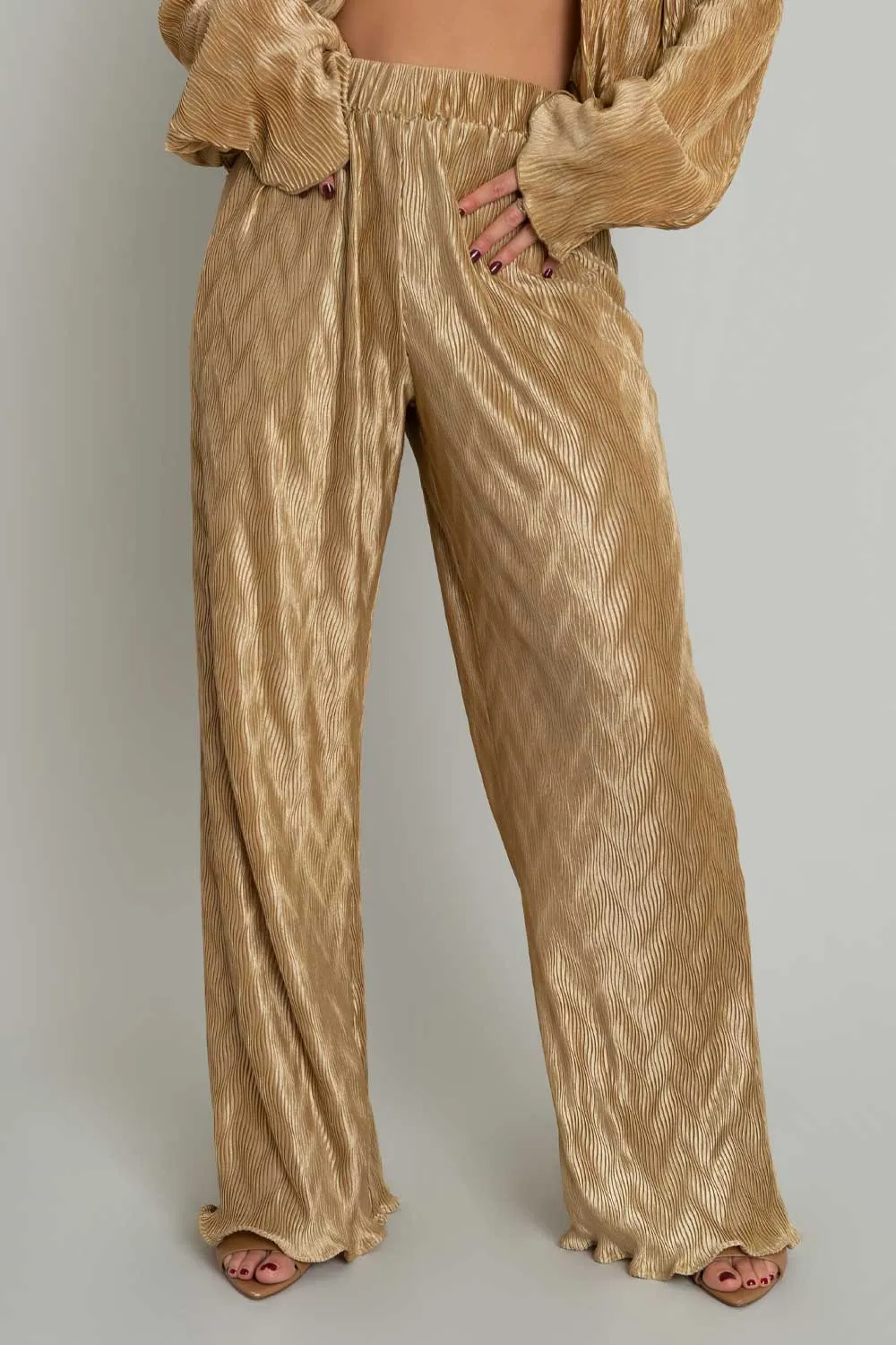 Pantalón satinado wide leg con textura