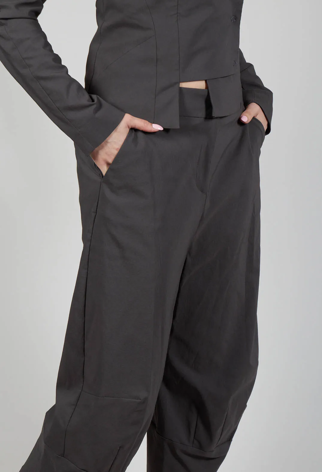 Pulp Fiction Balloon Leg Trousers in Carbone