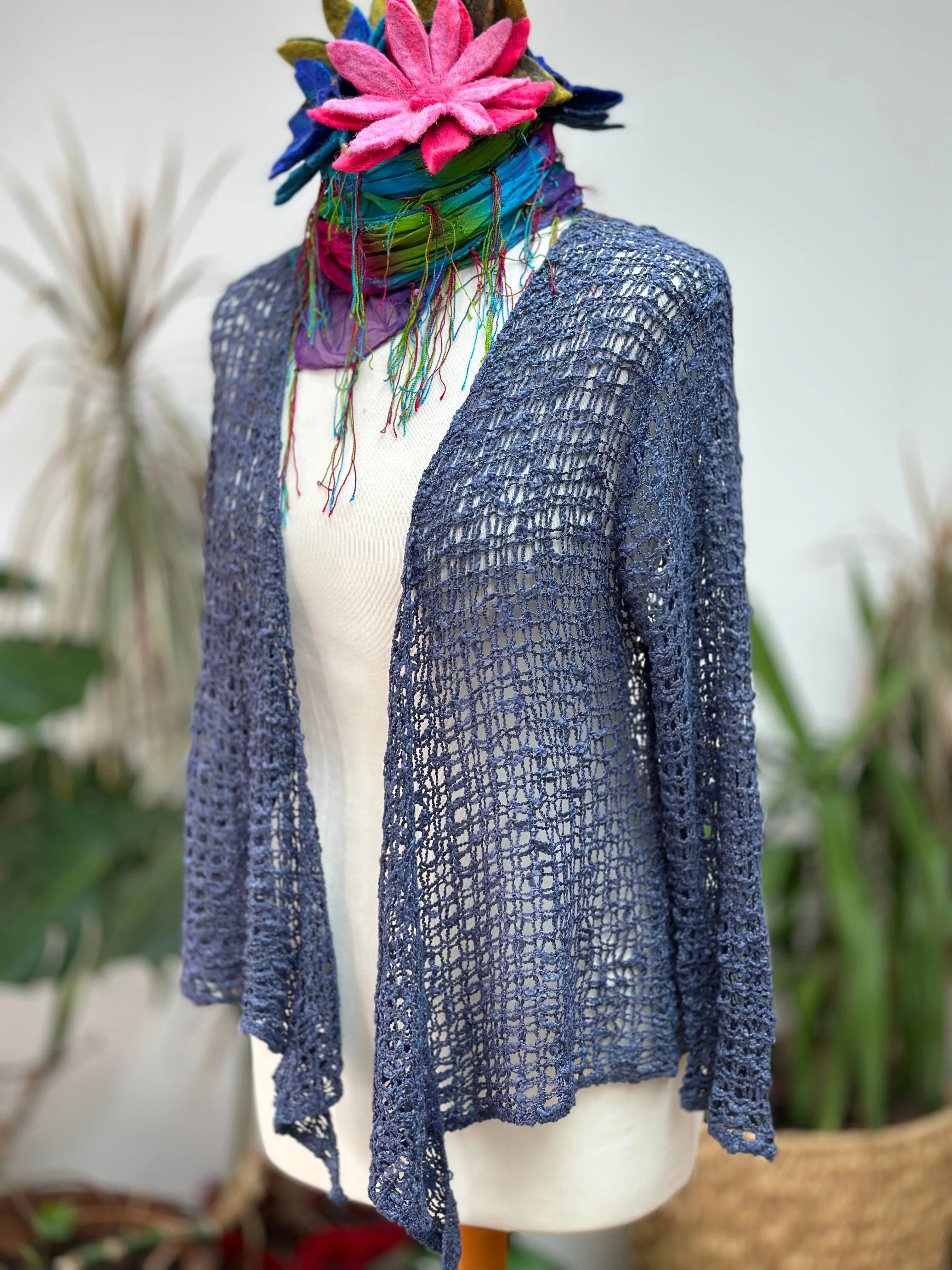 STUNNING LOOSE WEAVE PETROL BLUE SHRUG / CARDIGAN