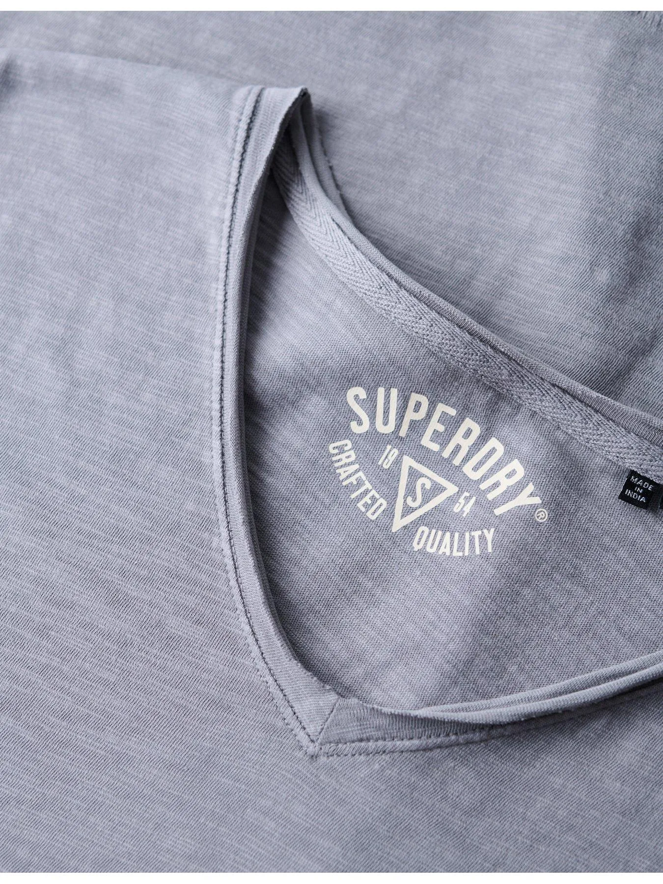 Superdry Superdry Studios Raw Edge V Neck T-shirt