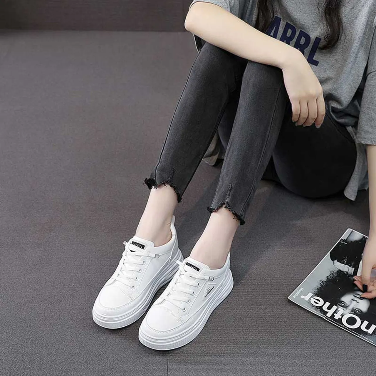 White label pattern thick sole casual shoe sneaker