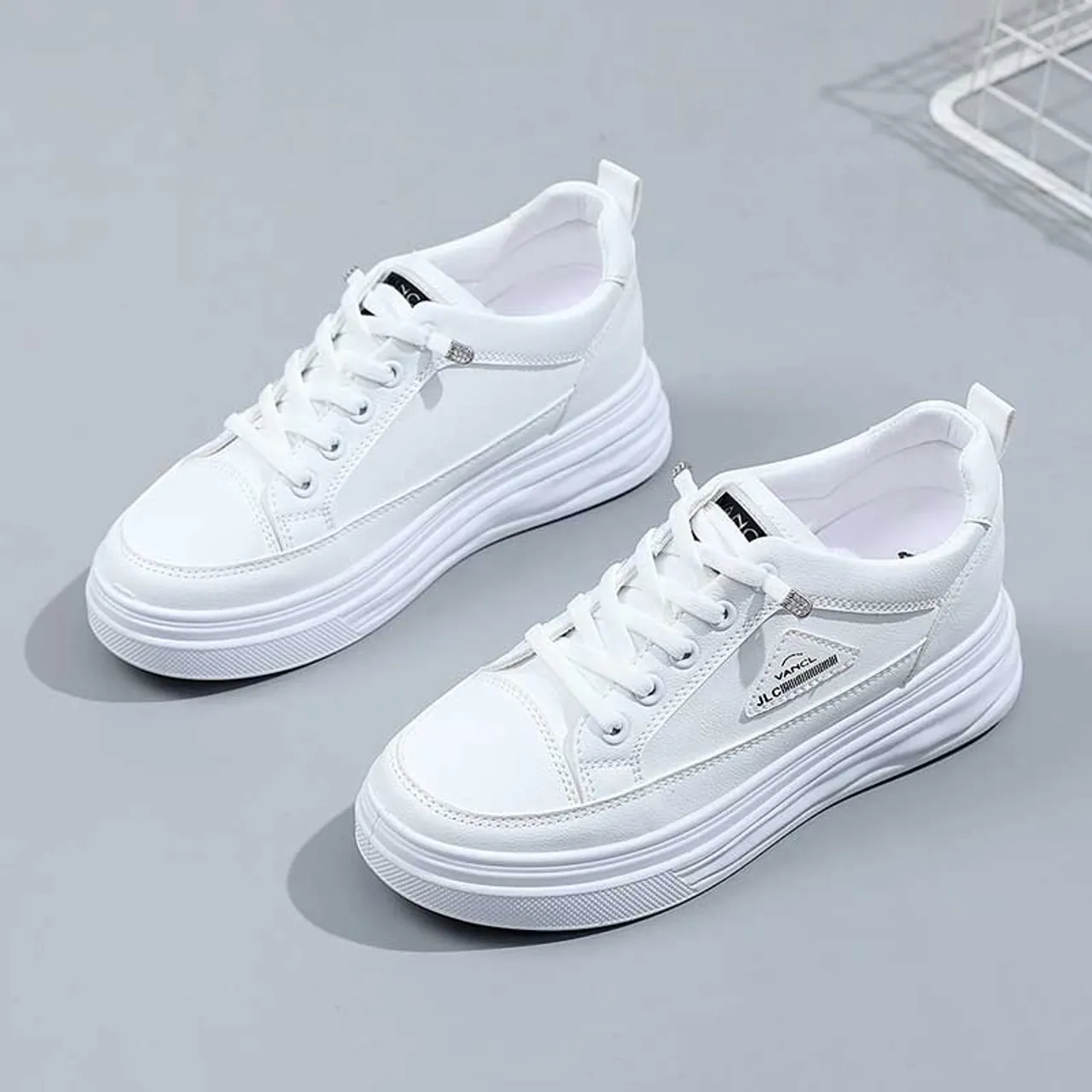 White label pattern thick sole casual shoe sneaker